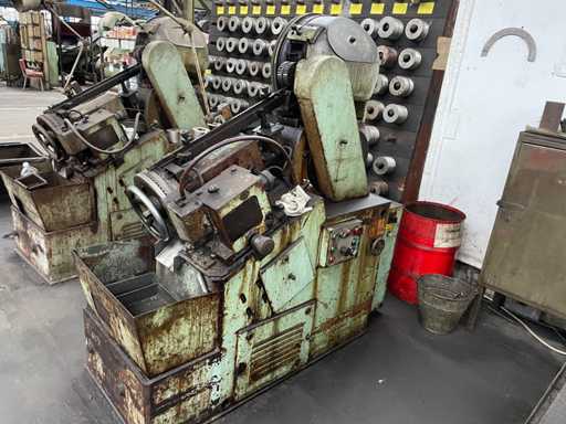 1979 ZOM D6 Boutvormmachine (2x)