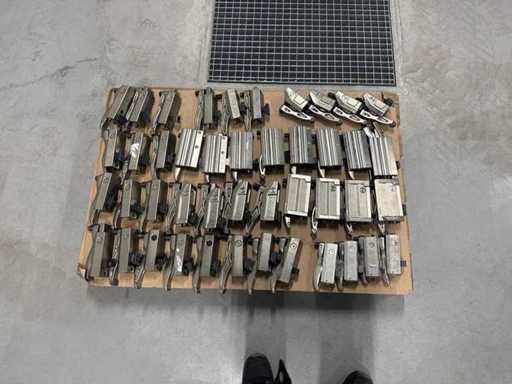 Verschiedene Spannwerkzeuge (23x)