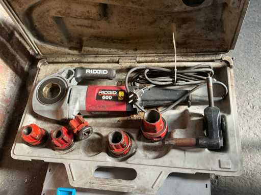 Ridgid 600 Portable Pipe Thread Cutter