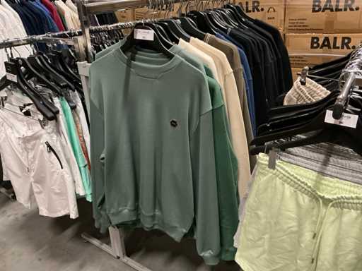 Batch of various Balr sweaters (41x)