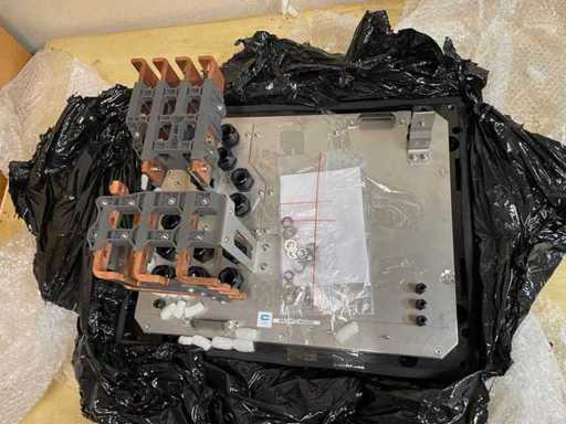 Rittal - 2025 - Ensemble d’installation de base de socle - Panneau à flux