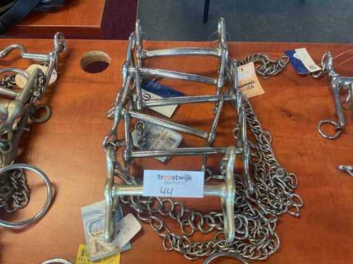 Bars with chin chain (6x)