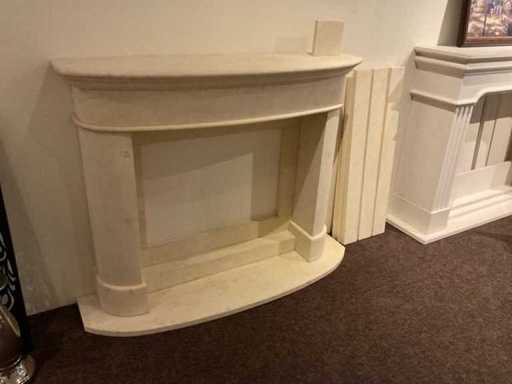 Kamin aus Naturstein