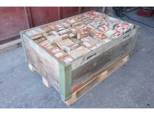  8.8 O mul?ime de ?uruburi imbus