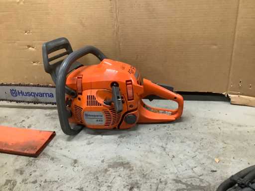 Drujba Husqvarna 445