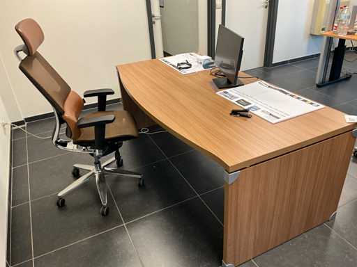 Bureau en bureaustoel RS Pro