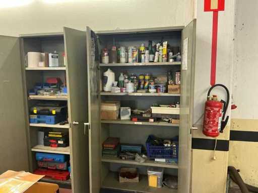 Metalen 2-deurs archiefkast met inhoud (2x)
