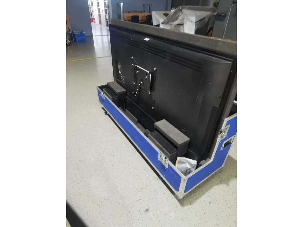 Samsung - QB75H-TR 4k IR-Multitouch - 75" Monitor met flightcase