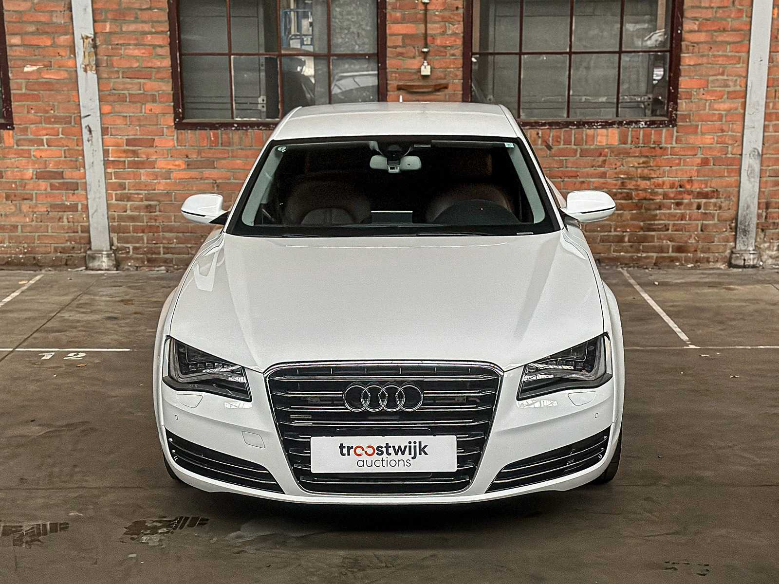 Audi A8 4.2 FSI V8 Quattro 372pk 2011