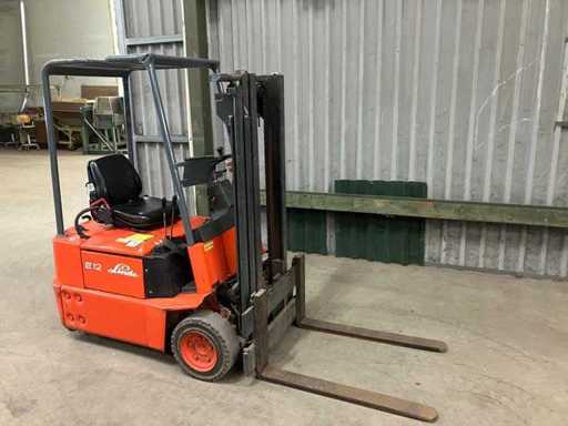Élévateur Linde E12 1990