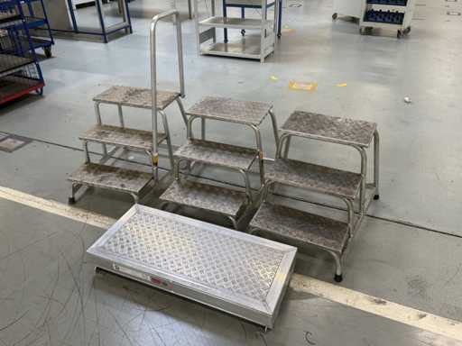   Aluminium climbing aids / platforms