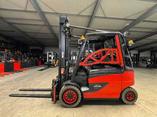 02/2018 Linde E35/600H 3.500kg 3.+4. Reglaj furcă de supape 186cm Stivuitor electric 17.474 ore