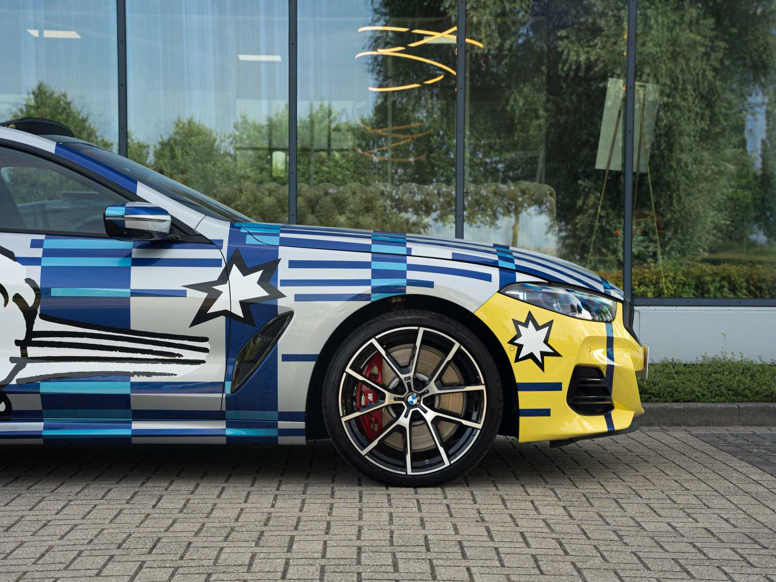 BMW M850i Gran Coupé 4.4 V8 xDrive -The 8 X Jeff Koons- M-Performance 530pk 2023 (1 van 99) (NEW) 8-Serie (Origineel-NL + 1e Eigenaar), X-004-JB