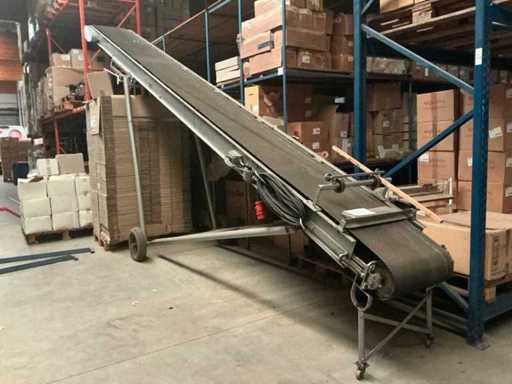 Mobile conveyor belt