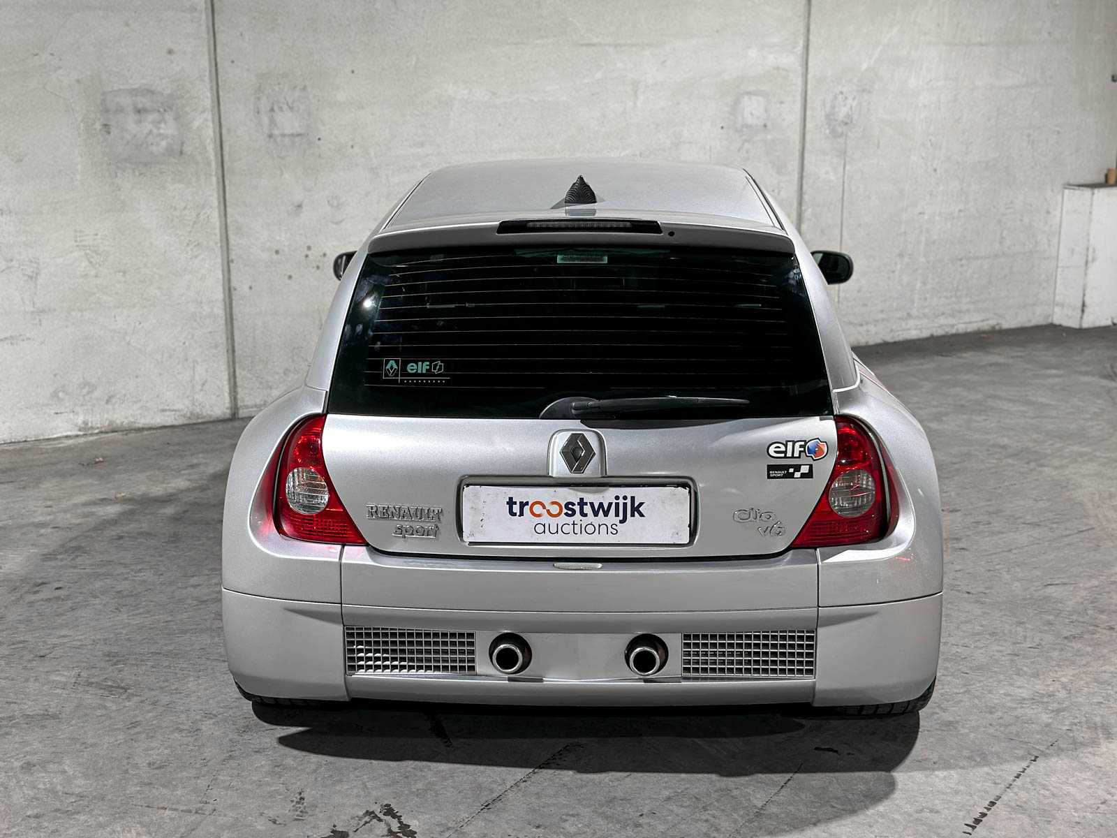 Renault Clio V6 3.0 Sport RS Phase 2 (NR 149) 255pk 2004 Youngtimer