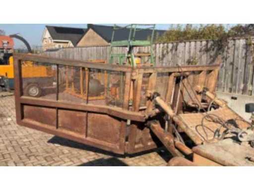 8f7927da-824e-45e1-ba31-7776f3ff8d89.mp4