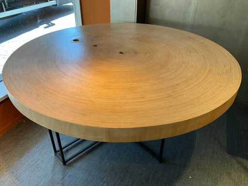 Runder Holztisch 180 cm