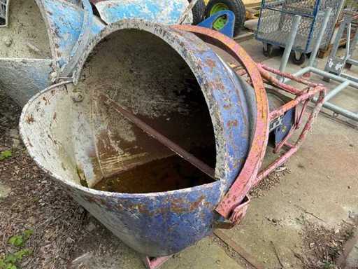 2005 BECO Kubel 600 LR/OL Betonkubel