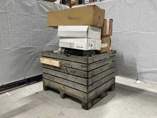 Lotto di vari materiali da costruzione