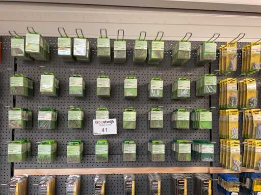 1 Charge Befestigungselemente