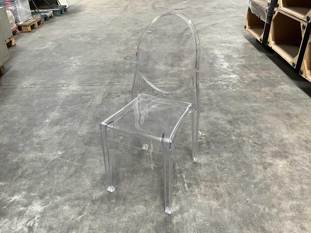 11x Chaise design transparente