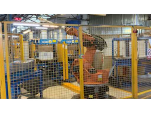 8cb30e6c-6961-47ec-b317-7d8bf9aa3e8f.mp4