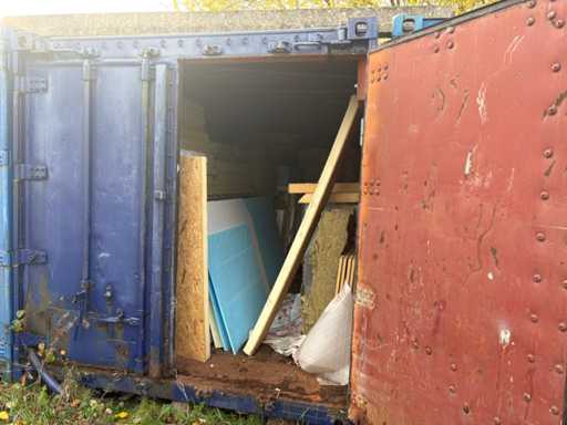 20ft sea container with sled - Including contents - Storage container various building materials