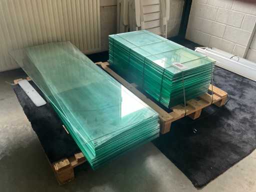 Partij diverse glazen leggers