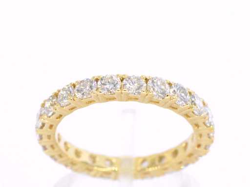 Goldener Allianzring mit Diamant