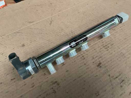 Bosch A6600700795 Rampe d’alimentation en carburant (5x)