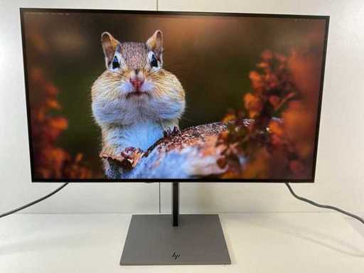 HP (Z27u G3) 27”, 2560x1440 (QHD) IPS Monitor