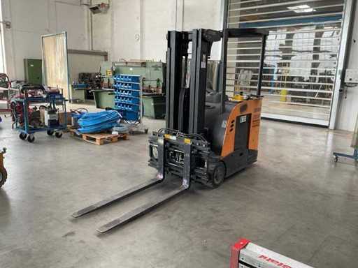 2015 CROWN RC5545-1.8 Forklift