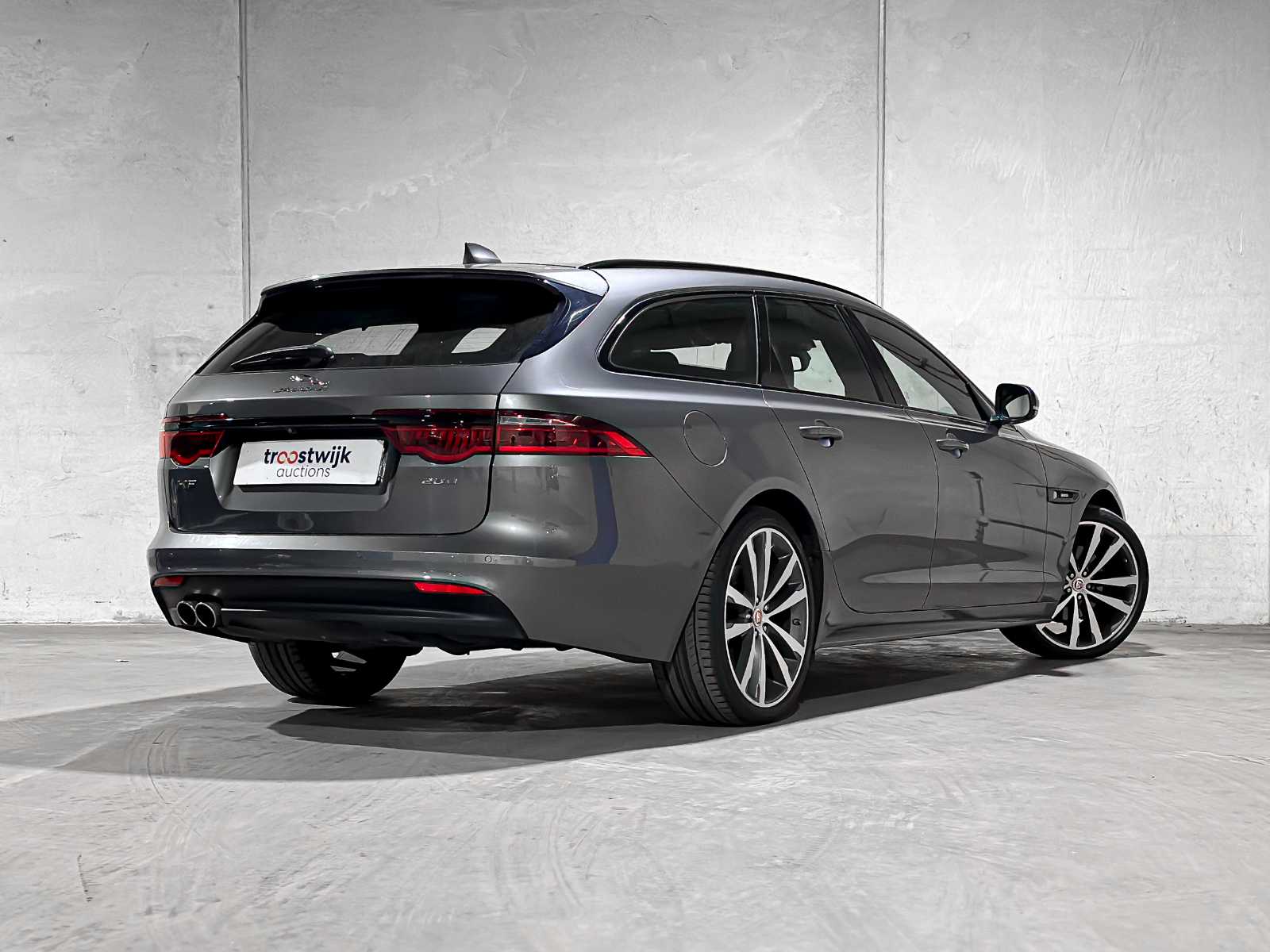 Jaguar XF Sportbrake 2.0d Portfolio 179hp 2017 (Original-NL), PZ-465-J