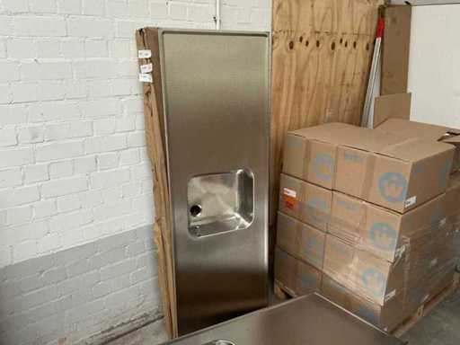 Piano di lavoro in acciaio inox Reginox con lavandino incorporato