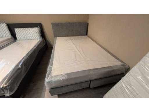 Box spring – 140 x 200 cm – jasnoszary – z topperem – sprężyny kieszonkowe – materace Cooltouch