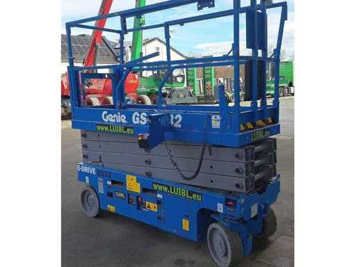 Genie - GS-2632 E-Drive - 2022 - Podnośnik nożycowy 10m schmal / podnośnik wąski nożycowy 80cm GS2632 GS 2632