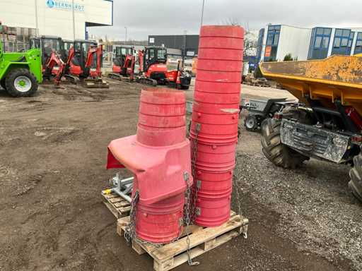 Rubble chute including support frame