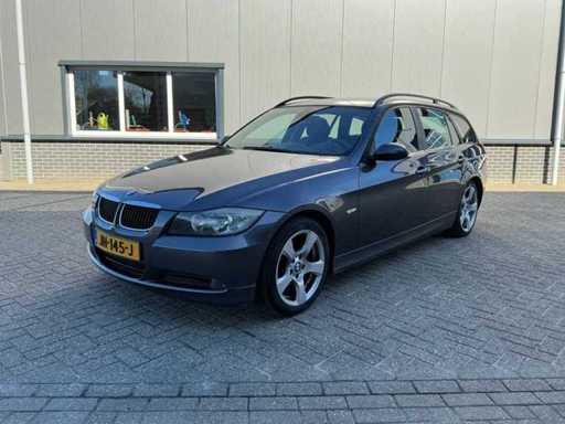 2008 BMW 320i Touring Passenger Car