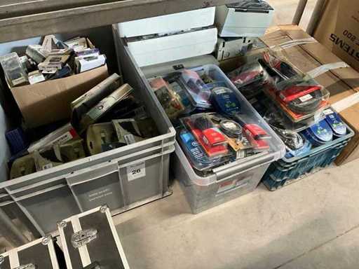 Grande lotto di vari cavi