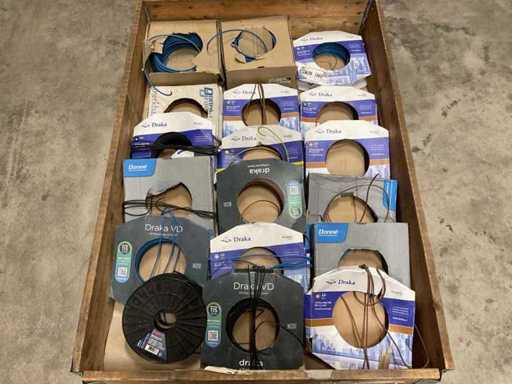 Beaucoup de fil d’installation, 18 boîtes