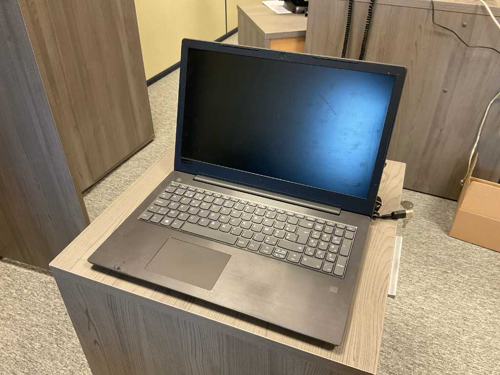 Computer portatile Lenovo V330-15IKB