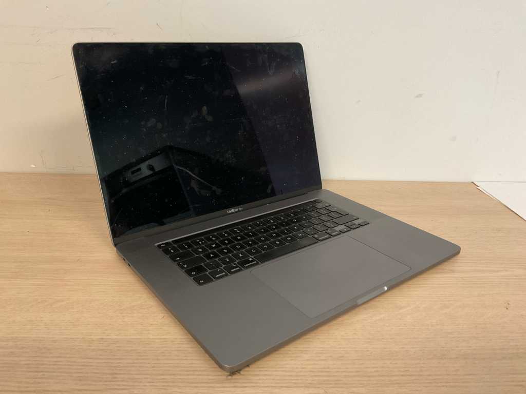Apple laptop MacBookPro16,1