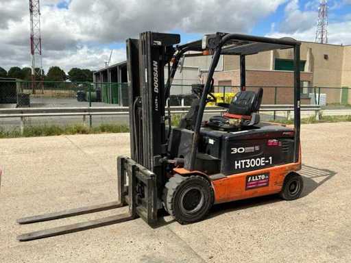 Chargeur élévateur Doosan B30X-5 2015