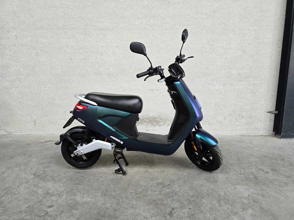 IVA - Moped - S4 - Versiunea electrică 45km