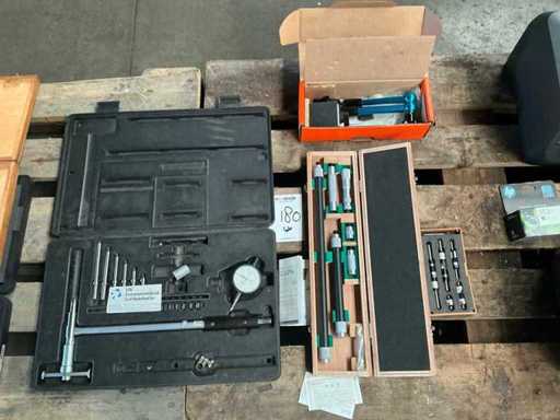 Mitutoyo Micrometer + toebehoren