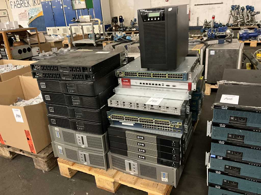 Batch of server parts and amplifiers