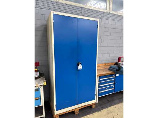   Workshop cabinet without contents