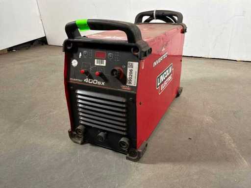 Prostownik spawalniczy Lincoln Electric 400SX Invertec 400A z 2009 roku.