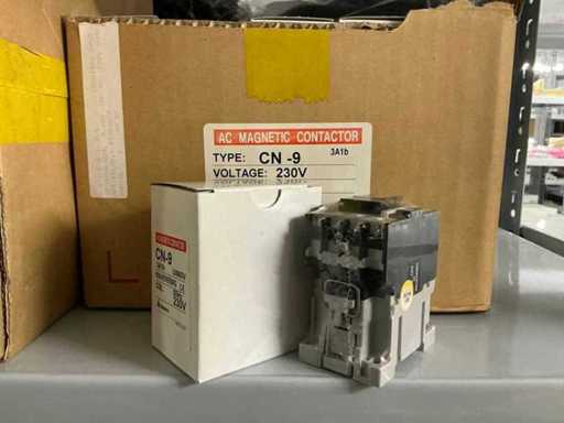 Lot AC Contactori Magnetici CN-9 (560x)