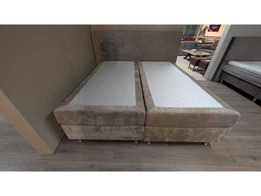 Box spring – 180 x 200 cm – Beż – Z Topperem – Kieszonkowe sprężyny – materace Cooltouch